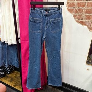 Free Assembly High-Rise Straight Leg Jeans | Size 4
